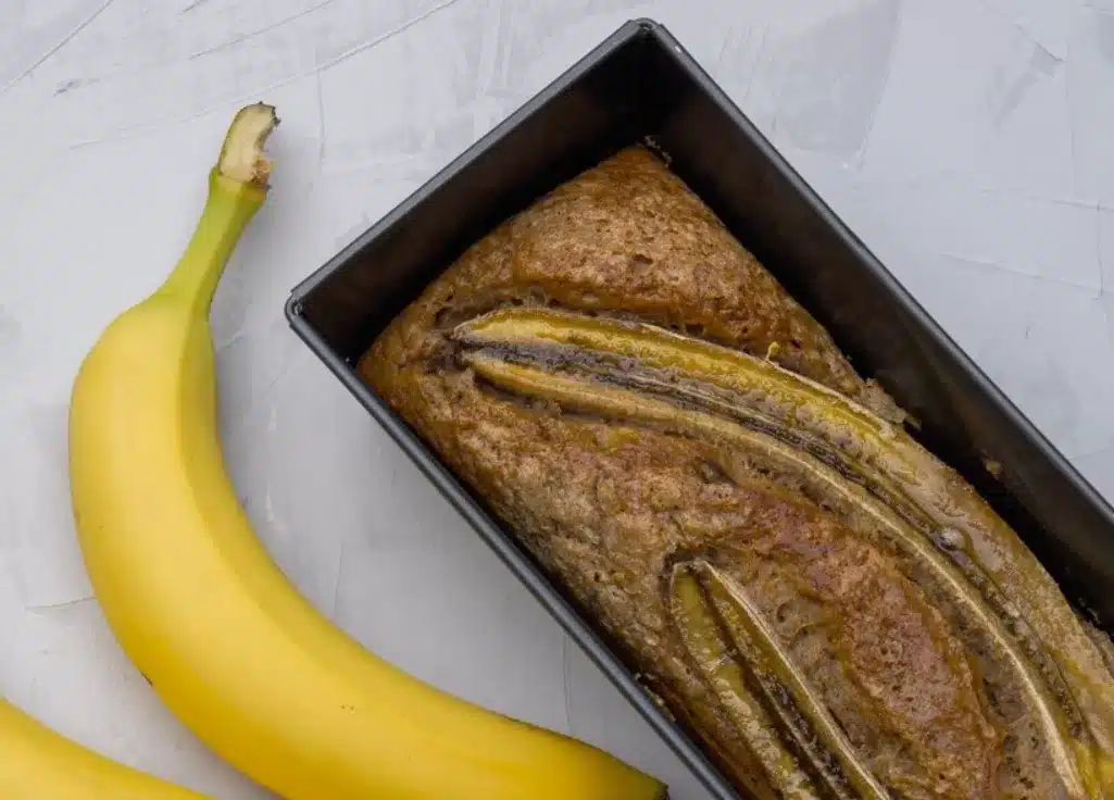 Why Does Banana Bread Collapse After Baking? Causes & Solutions for Perfect Loaf